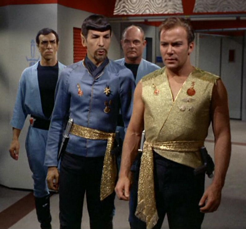 Illustration for article titled Is There A Mirror Universe?